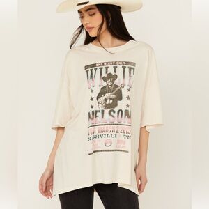 Daydreamer Willie Nelson One Night Only Tee One Size NWT